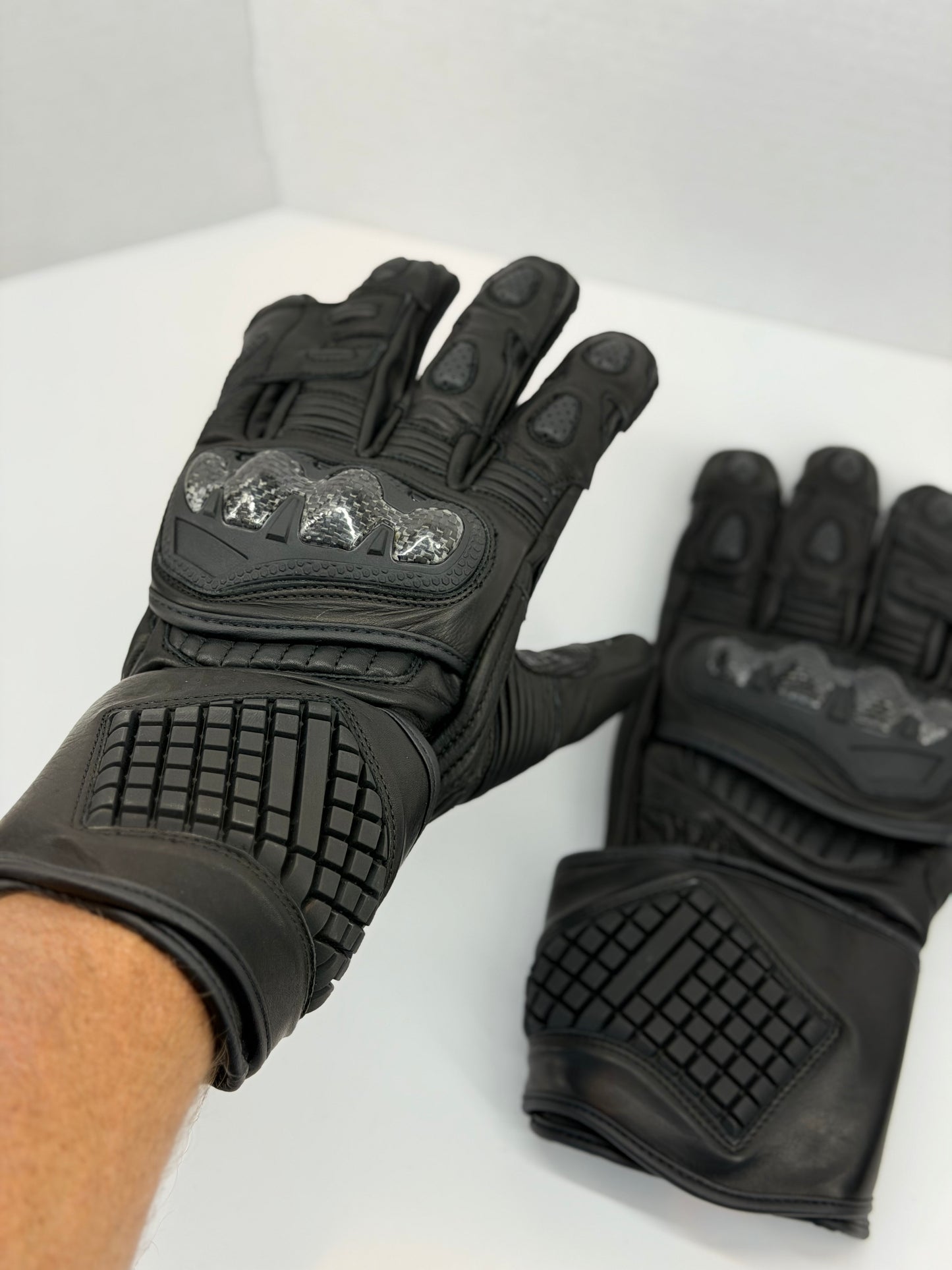 Vybes Guantlet Riding Gloves