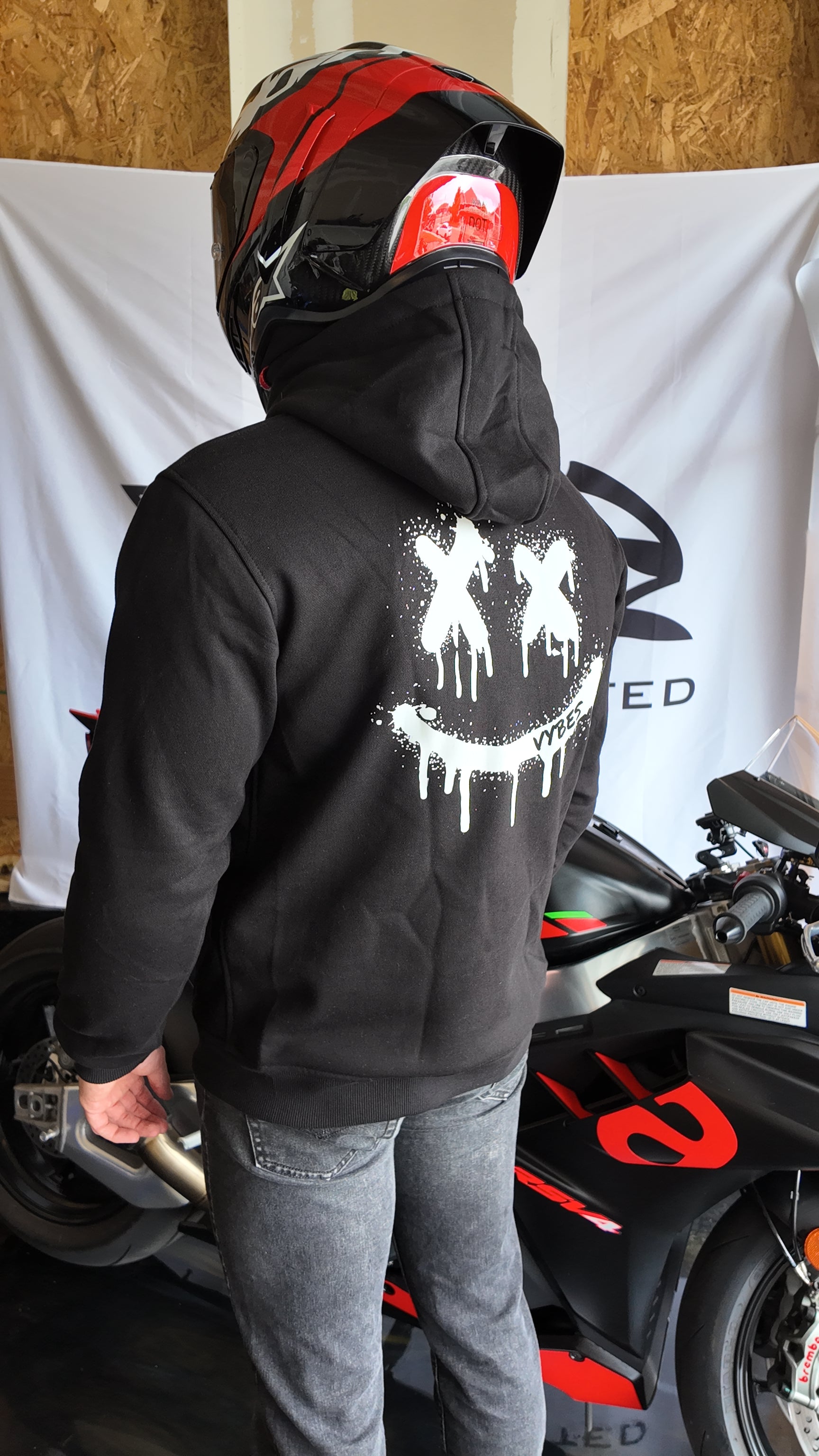 VYBES パーカー Armored Hoodie – Vybes Unlimited